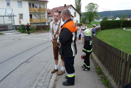 2010-05-01-16-35 Maibaum 030